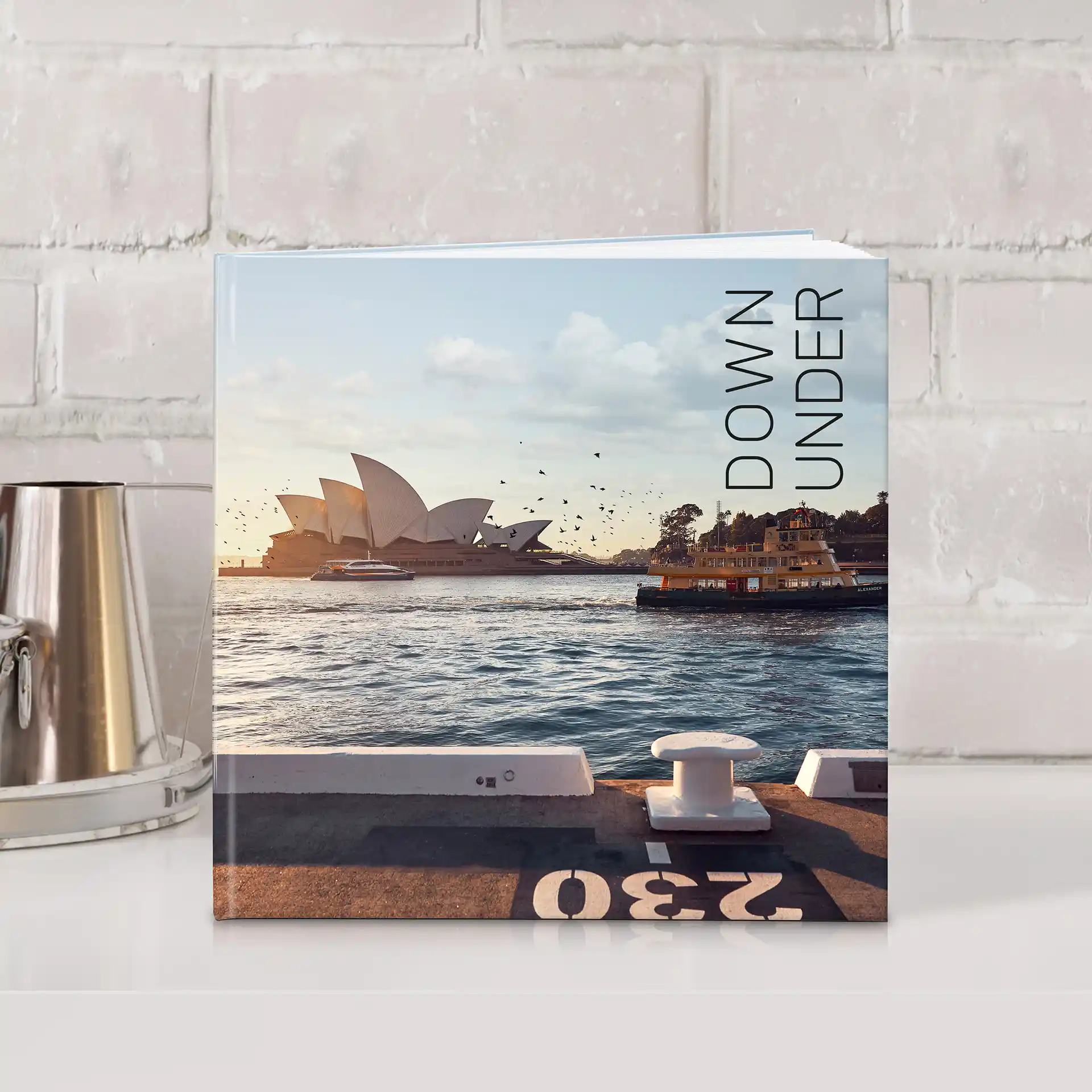 Fotobuch quadratisch: Hardcover mit hochwertigem Echtfotodruck – personalisierte Erinnerung in edlem Design.