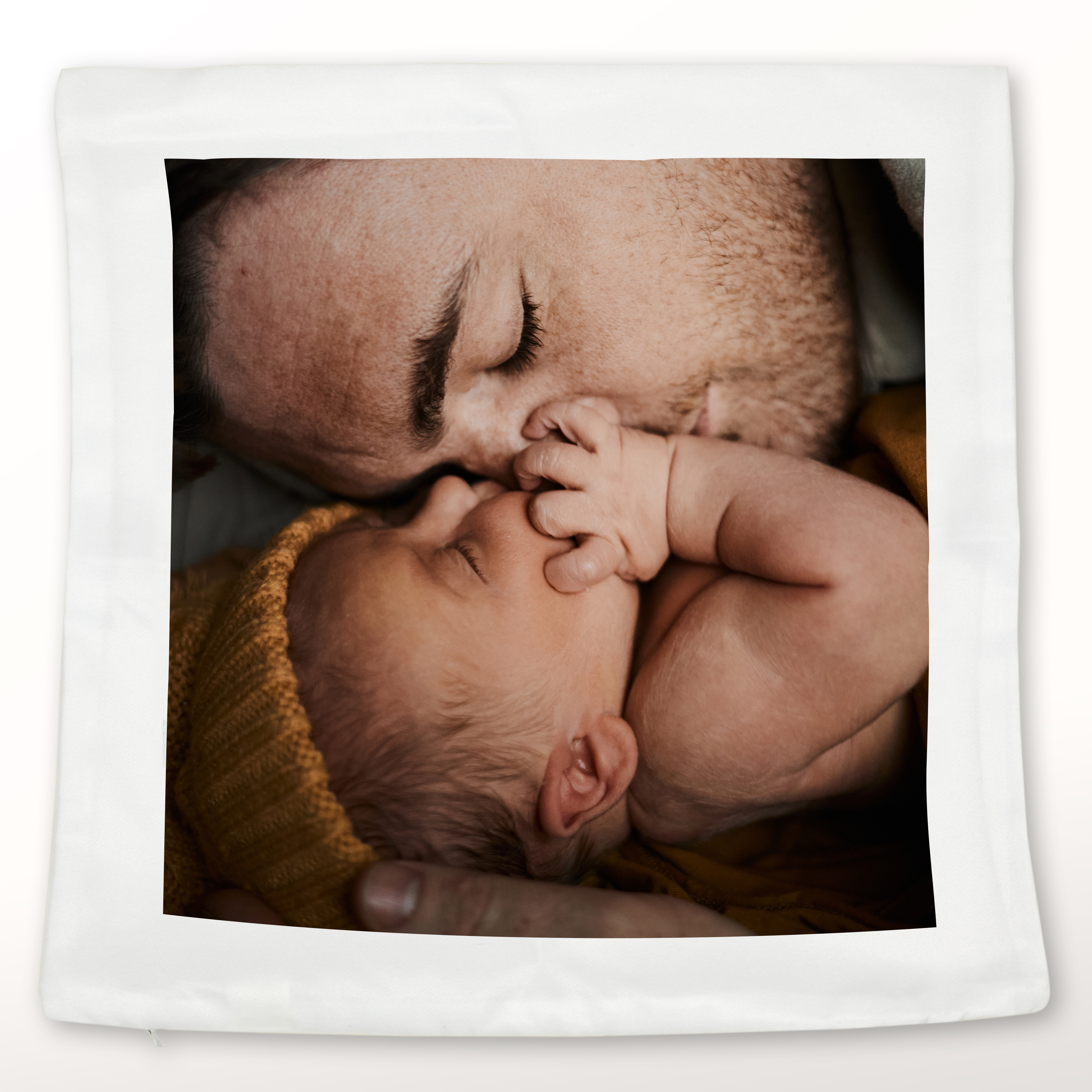 Fotokissen ohne Füllung – Personalisiere Deine Kissenhülle mit Deinem Lieblingsmotiv Fotokissen ohne Füllung – Individuell gestaltete Kissenhülle aus Polyester mit brillantem Druck für Dein Zuhause.