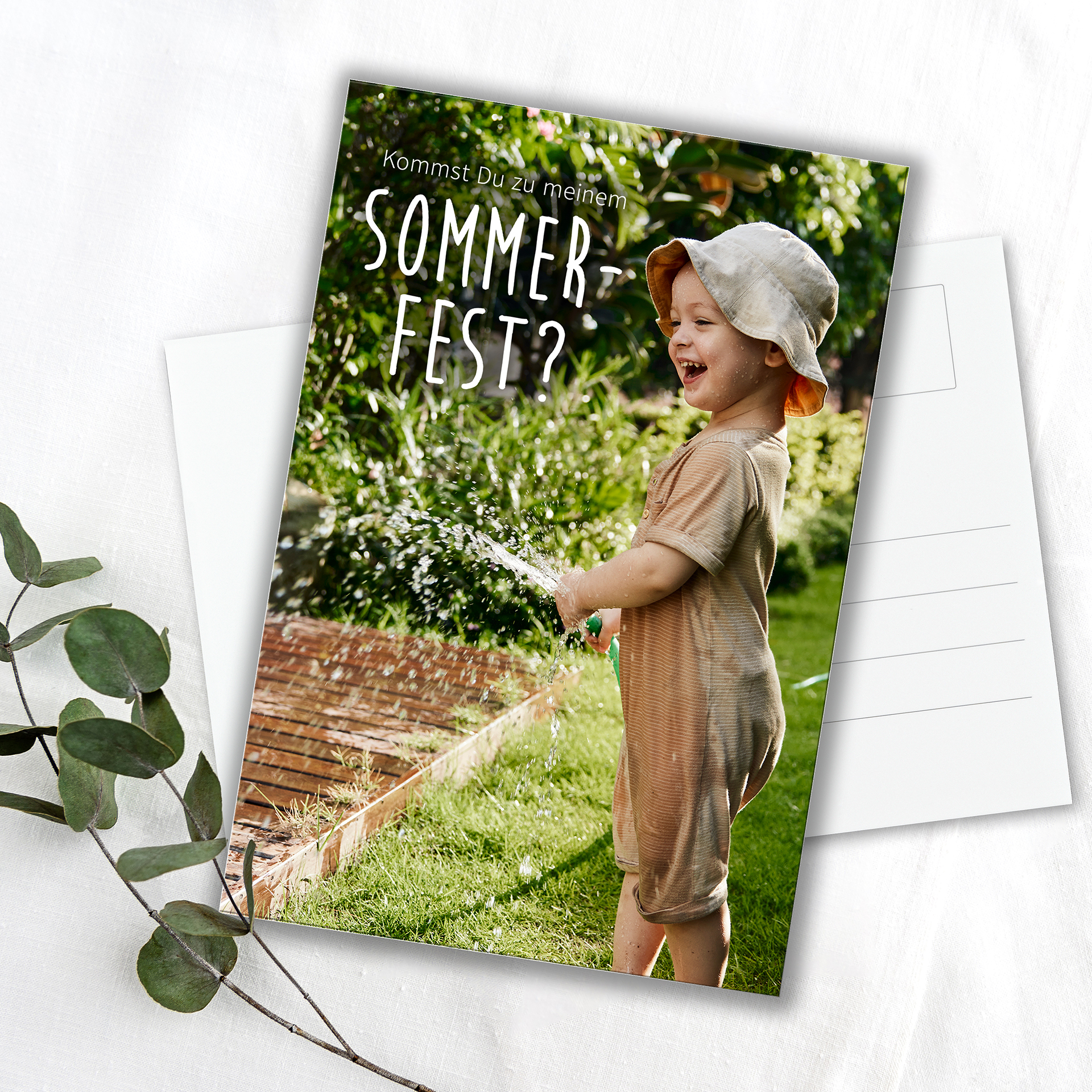 Postkarte Klassik – klassische Karte in hochwertiger Druckqualität, ideal für persönliche Grüße und besondere Botschaften.