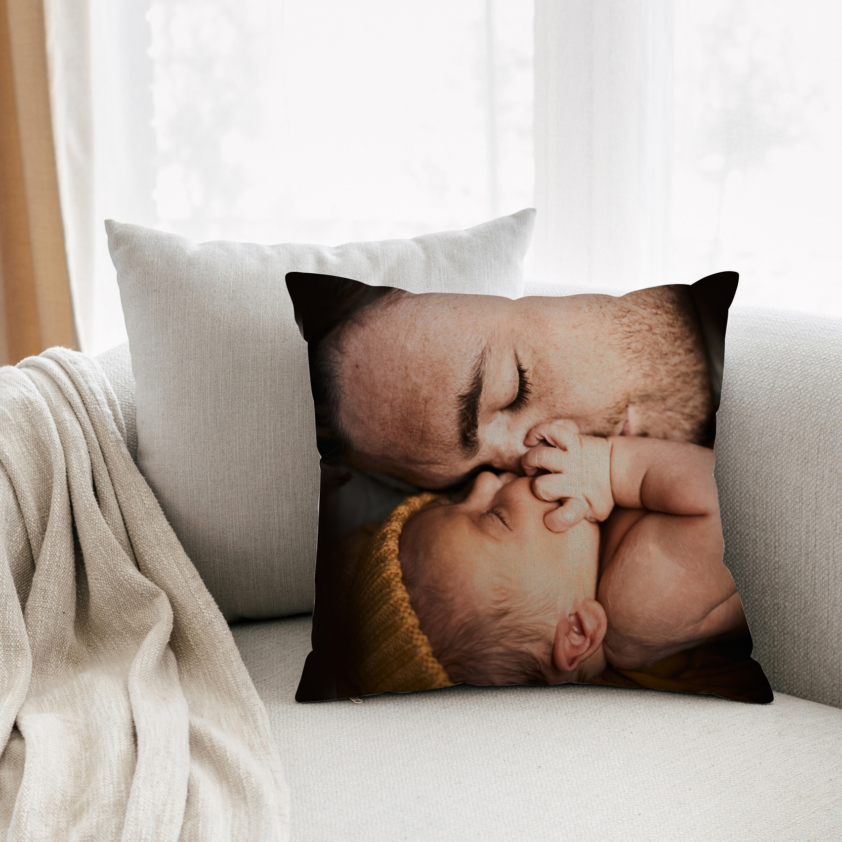 Kuschelkissen 50x50 cm – Individuell gestaltetes Kissen aus weichem Mikrofasergewebe mit beidseitigem Fotodruck für maximalen Komfort.